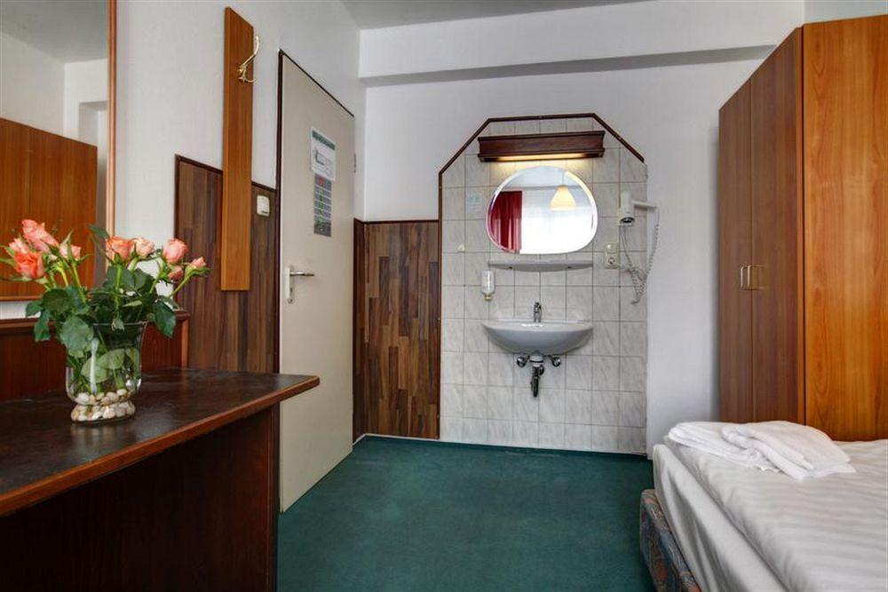 Itm Hotel An Der Bille Хамбург Екстериор снимка