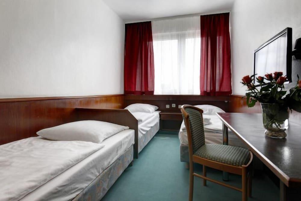Itm Hotel An Der Bille Хамбург Екстериор снимка
