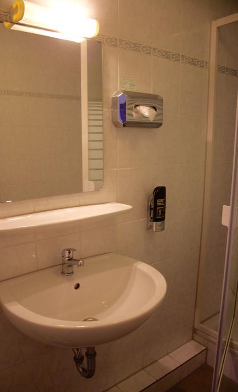 Itm Hotel An Der Bille Хамбург Екстериор снимка
